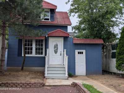 Home For Rent in Keyport, New Jersey