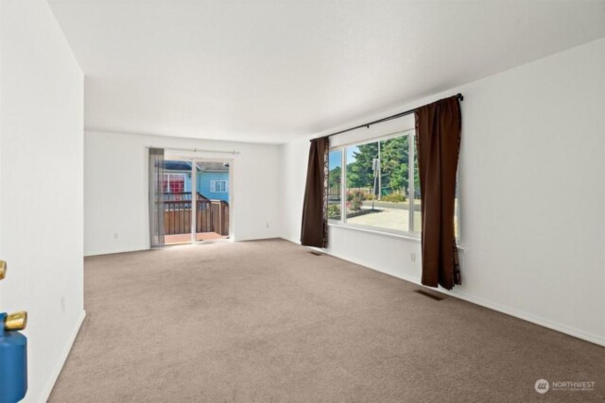 Picture of Home For Sale in Tukwila, Washington, United States