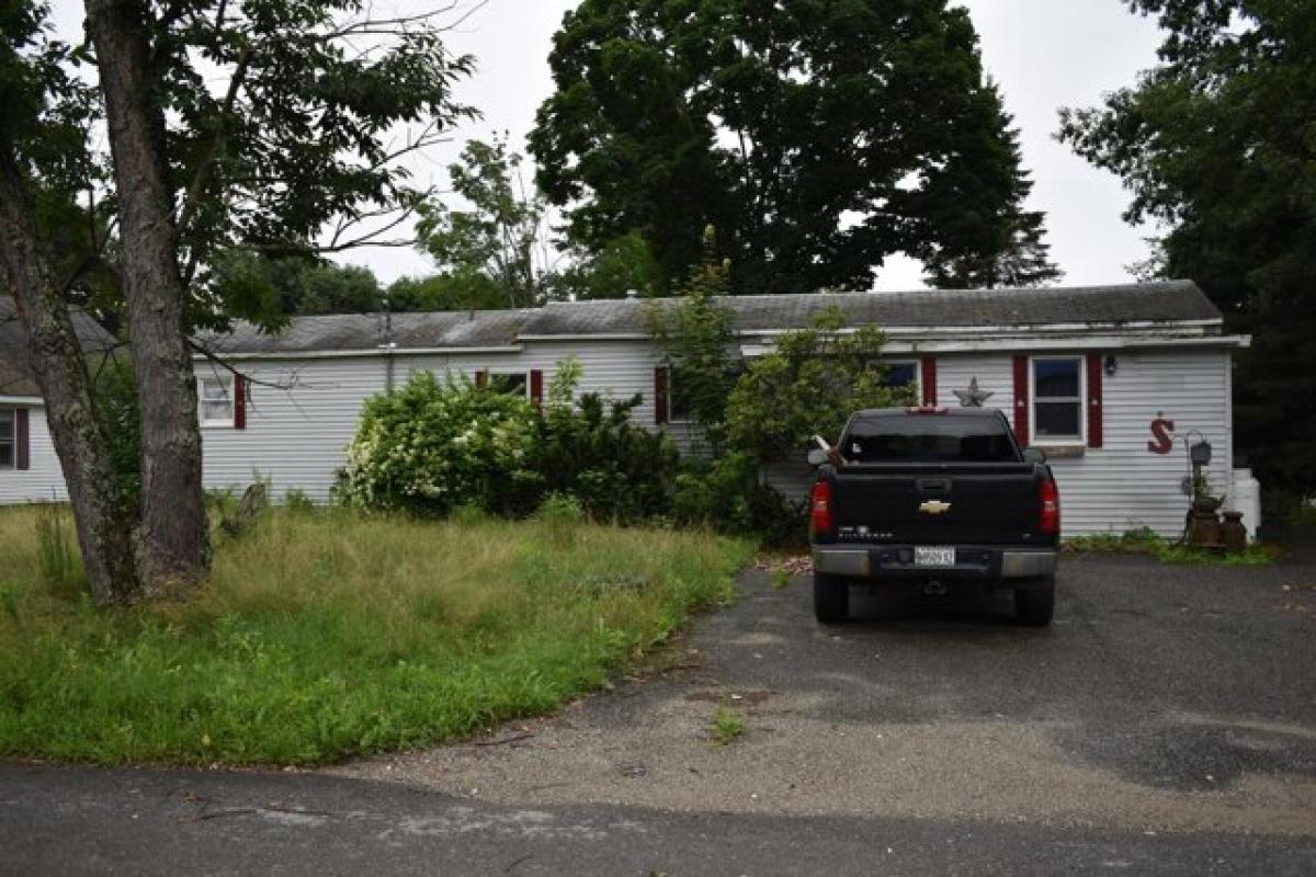 Picture of Home For Sale in Lincoln, Maine, United States