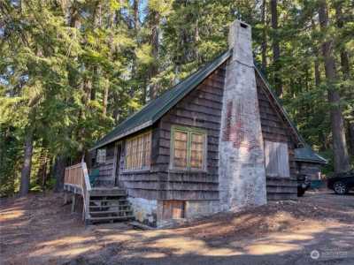 Home For Sale in Snoqualmie Pass, Washington