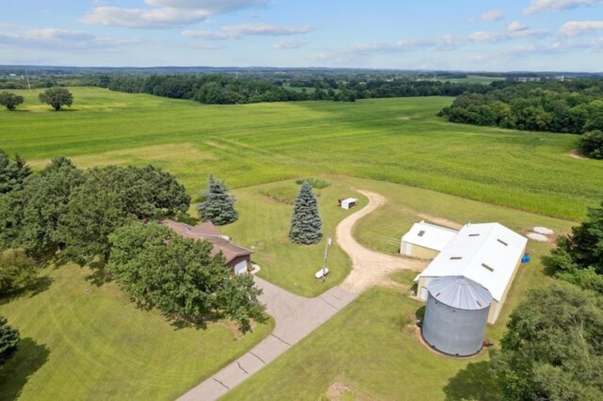 Picture of Home For Sale in Rio, Wisconsin, United States