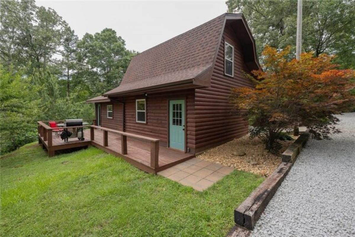 Picture of Home For Sale in Pickens, South Carolina, United States