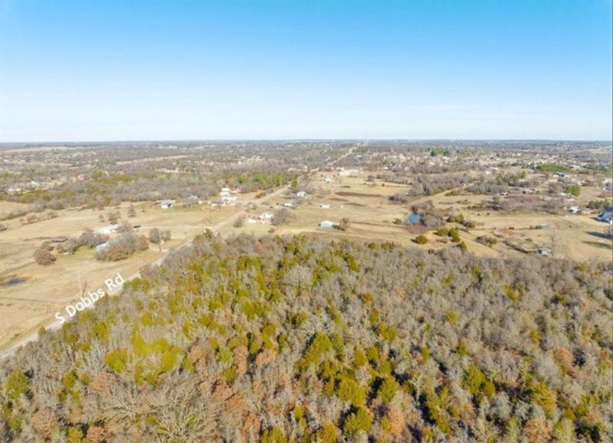 Picture of Residential Land For Sale in Newalla, Oklahoma, United States