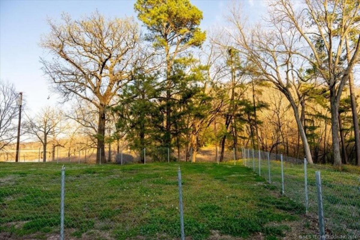 Picture of Home For Sale in Spavinaw, Oklahoma, United States