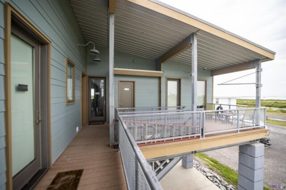 Picture of Home For Sale in Grand Isle, Louisiana, United States