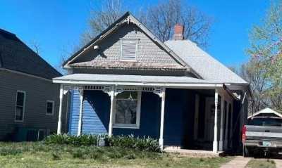 Home For Sale in Chanute, Kansas