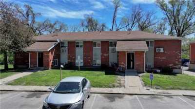 Home For Sale in Riverside, Missouri