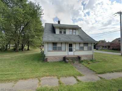 Home For Sale in Campbell, Ohio