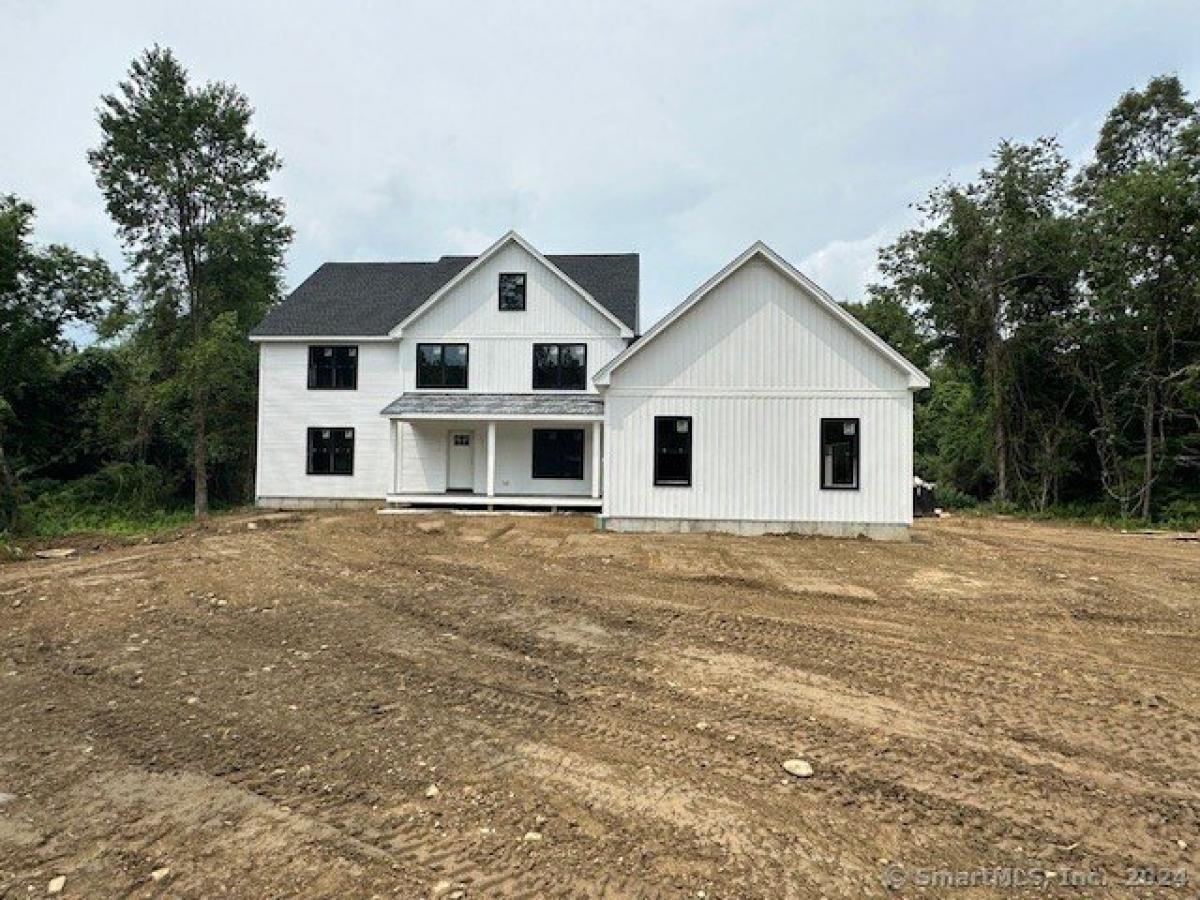 Picture of Home For Sale in New Milford, Connecticut, United States