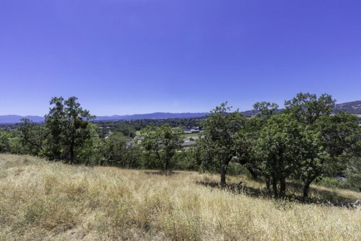 Picture of Residential Land For Sale in Eagle Point, Oregon, United States