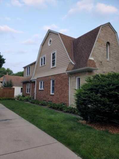 Home For Sale in Wauwatosa, Wisconsin