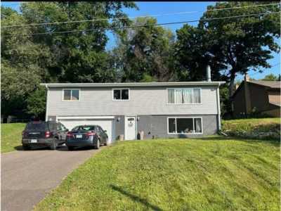 Home For Sale in Forest Lake, Minnesota