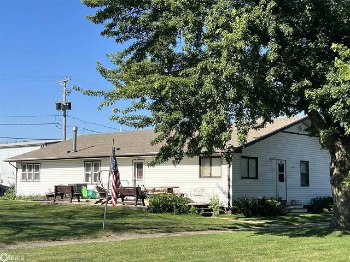 Picture of Home For Sale in Dunlap, Iowa, United States