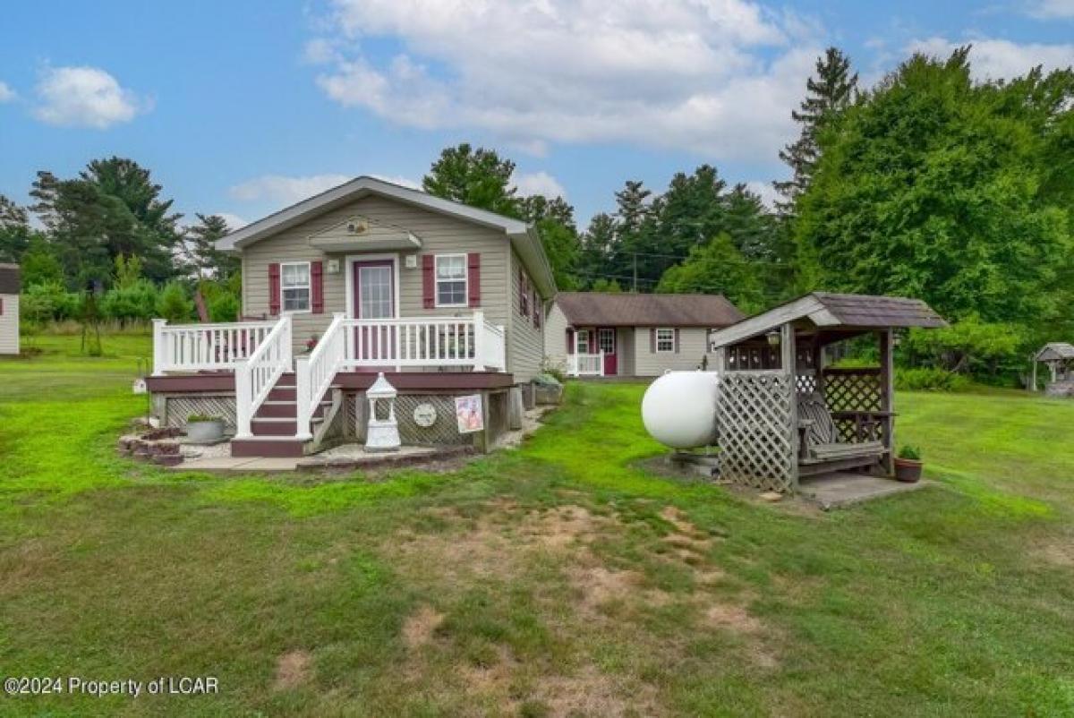 Picture of Home For Sale in Wapwallopen, Pennsylvania, United States