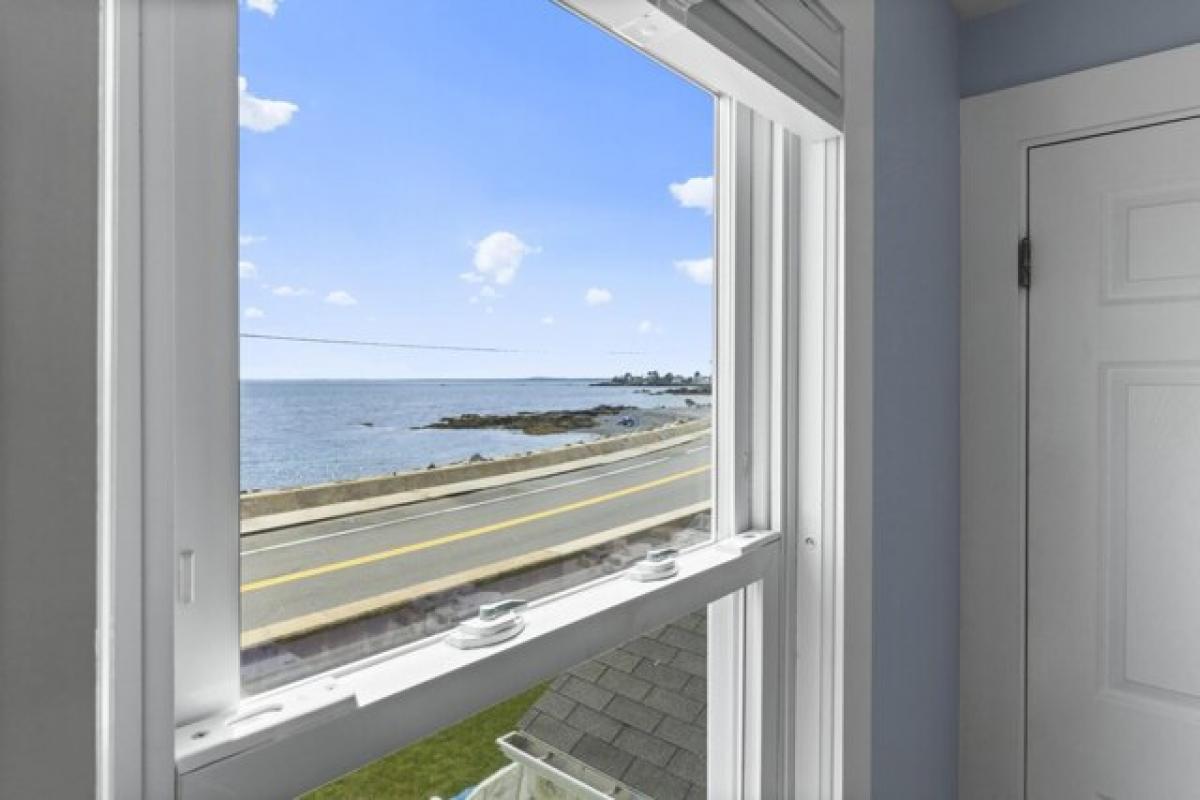 Picture of Home For Sale in Kennebunk, Maine, United States