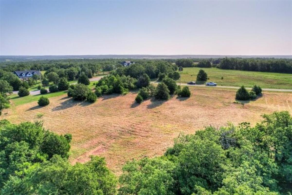 Picture of Residential Land For Sale in Arcadia, Oklahoma, United States