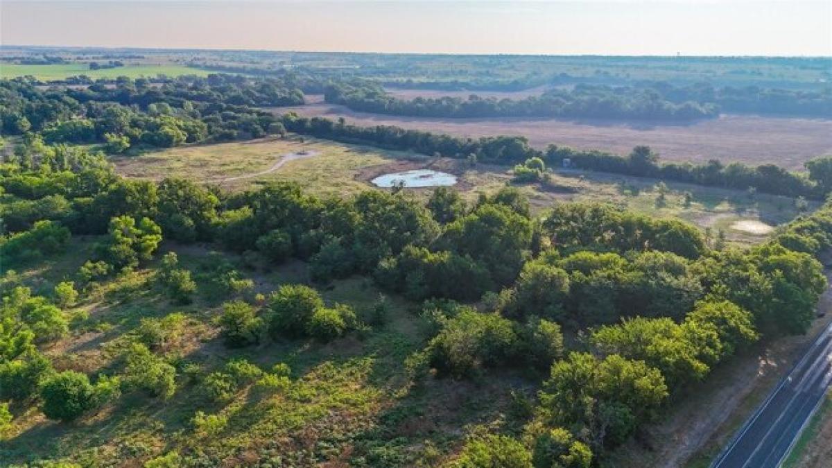 Picture of Residential Land For Sale in Ponder, Texas, United States