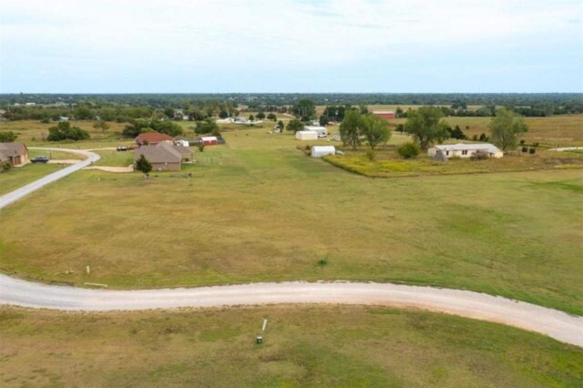 Picture of Residential Land For Sale in Edmond, Oklahoma, United States