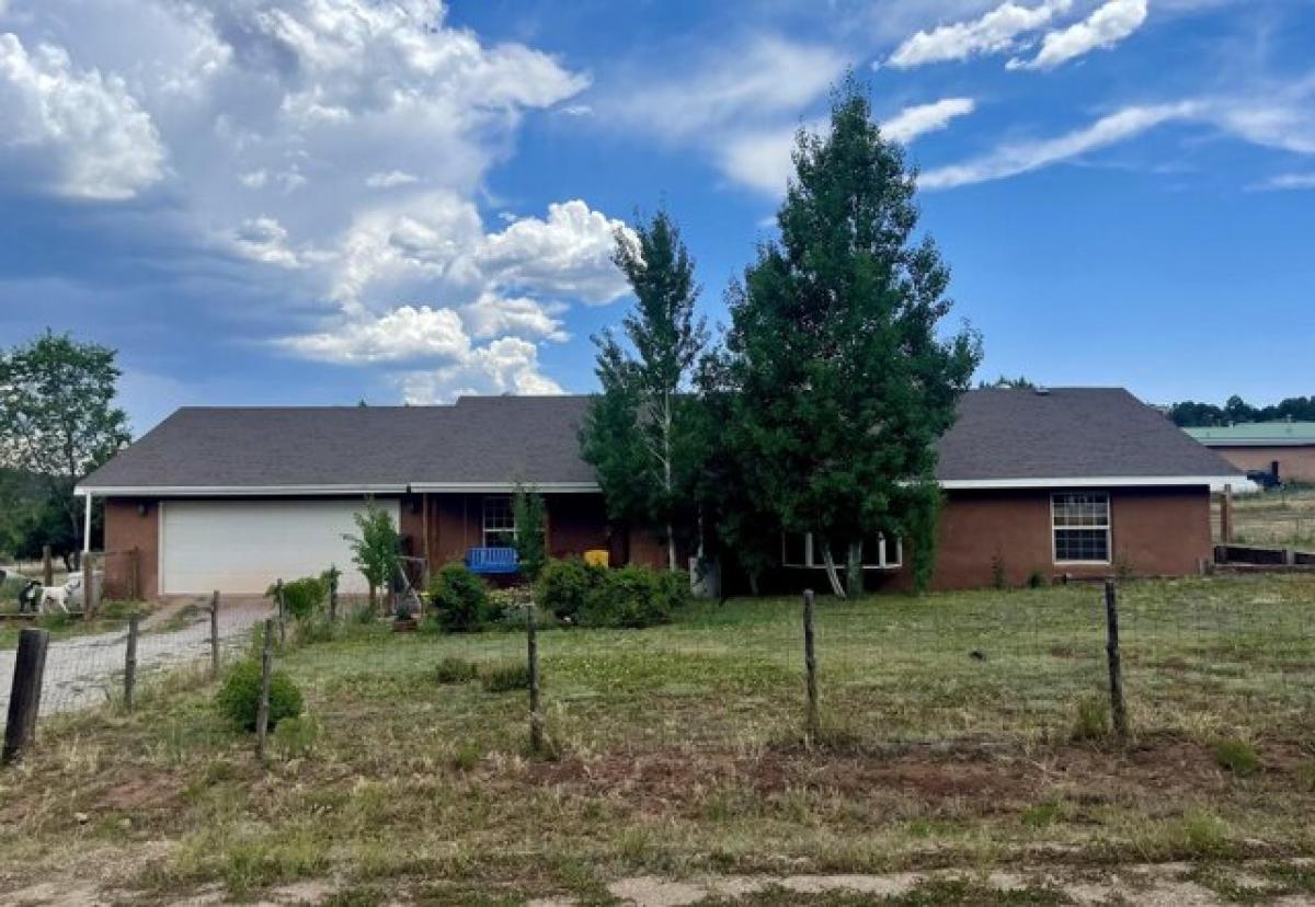 Picture of Home For Sale in Cedar Crest, New Mexico, United States