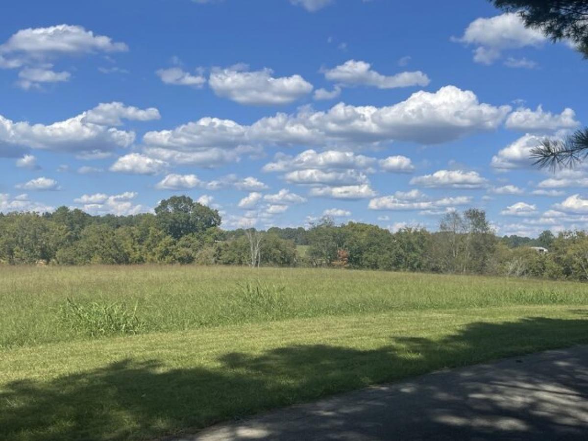 Picture of Residential Land For Sale in Russell Springs, Kentucky, United States