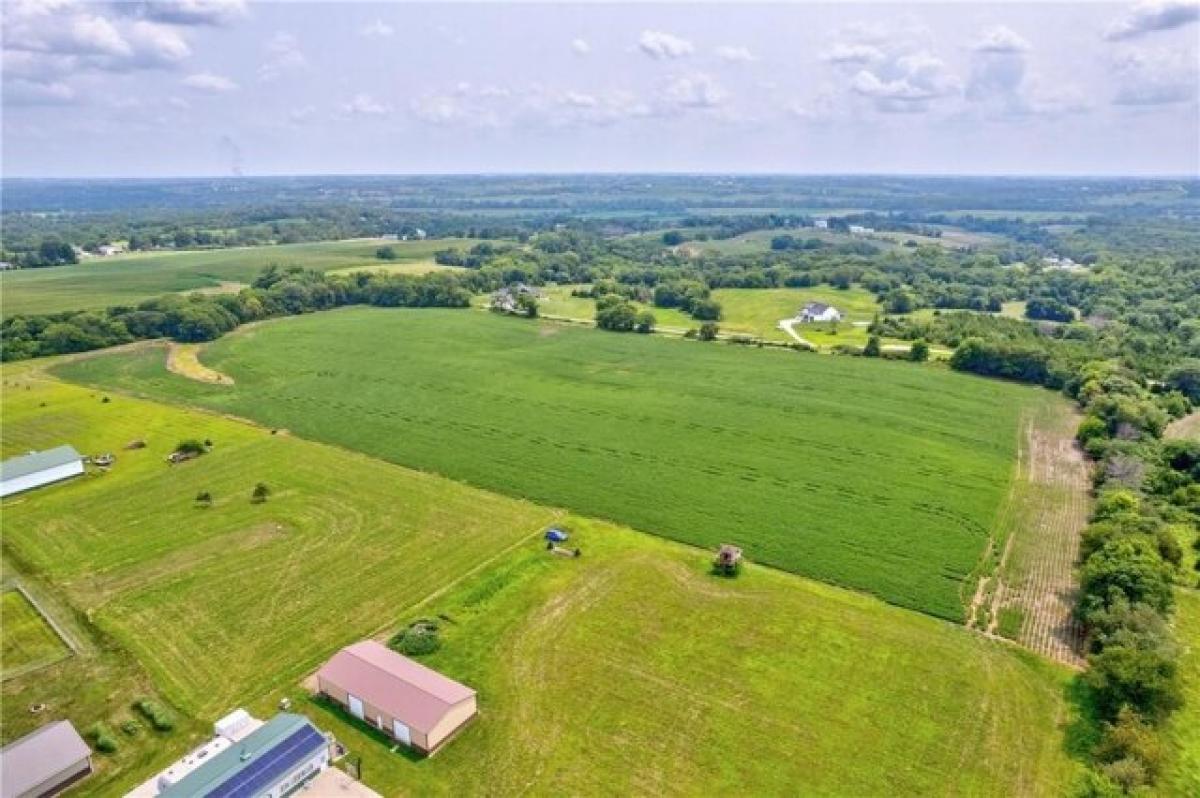 Picture of Residential Land For Sale in Indianola, Iowa, United States