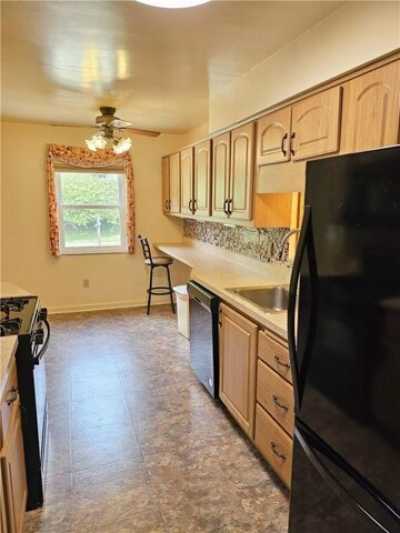 Home For Sale in Mars, Pennsylvania