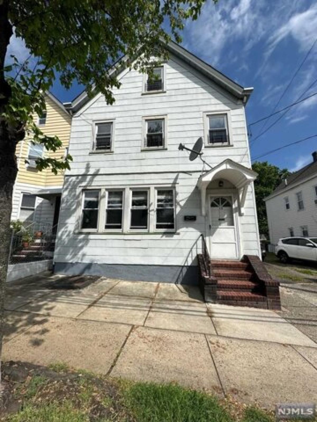 Picture of Home For Rent in Garfield, New Jersey, United States