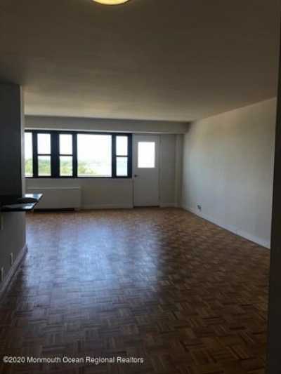 Apartment For Rent in 