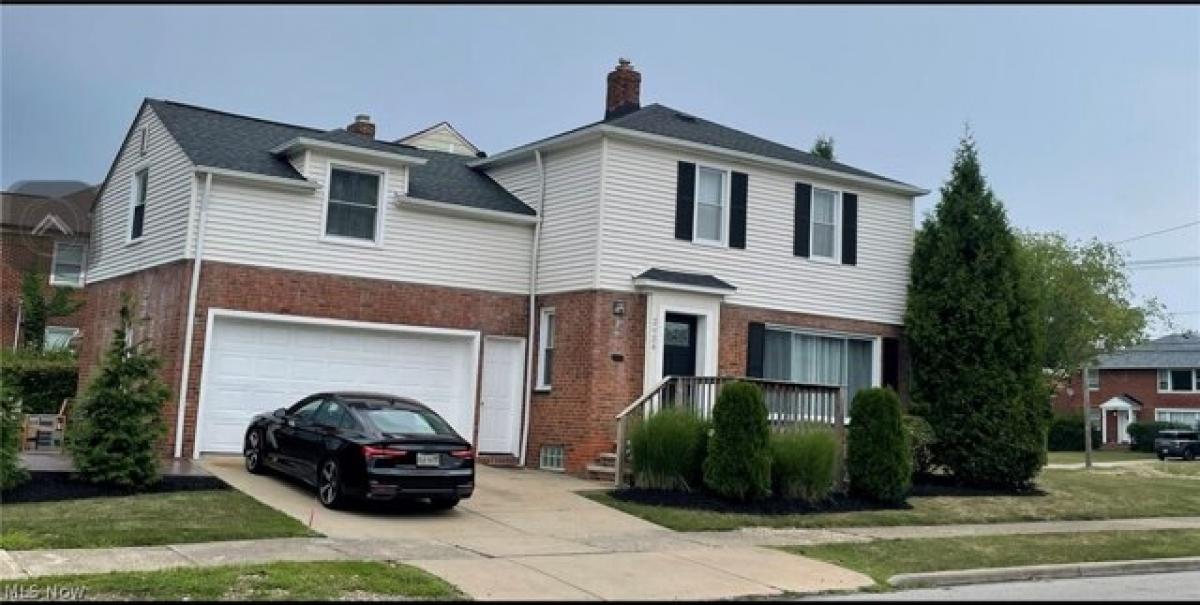 Picture of Home For Sale in University Heights, Ohio, United States