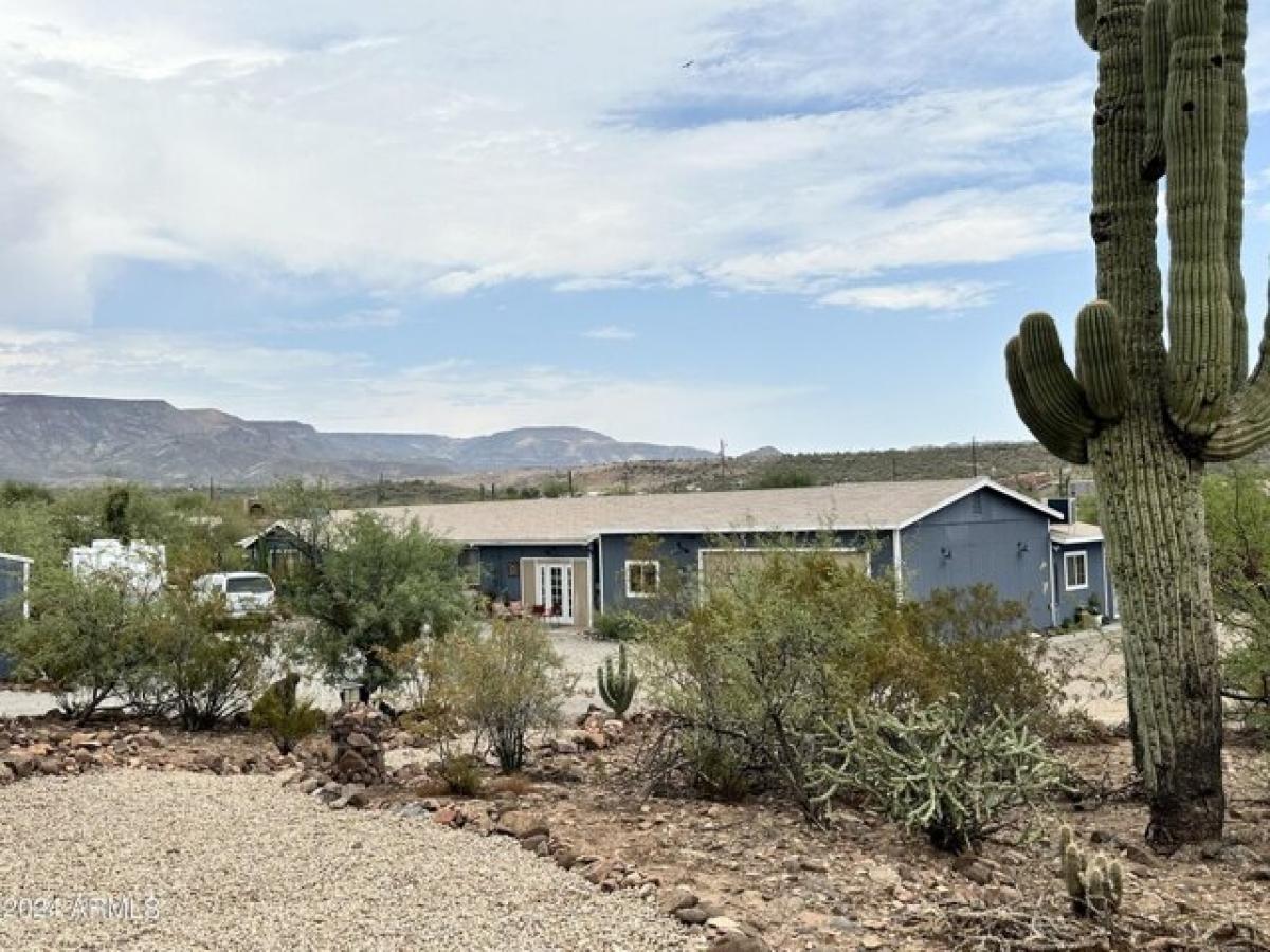 Picture of Home For Sale in New River, Arizona, United States