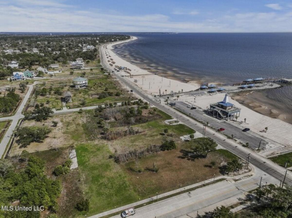 Picture of Residential Land For Sale in Waveland, Mississippi, United States