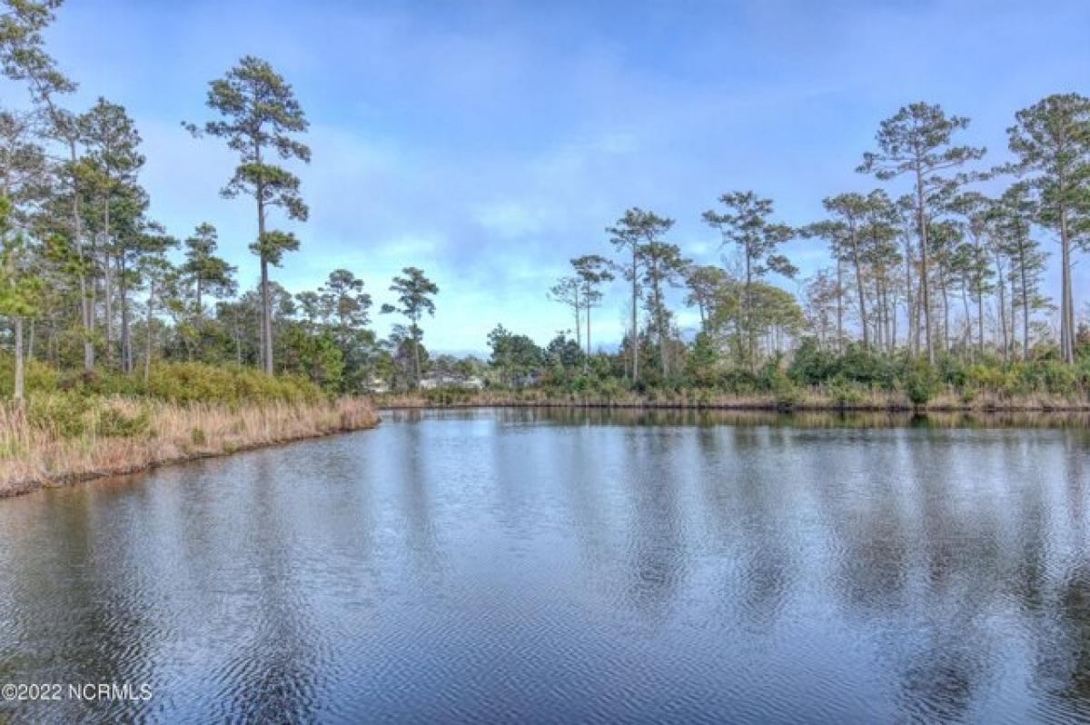 Picture of Residential Land For Sale in Sneads Ferry, North Carolina, United States