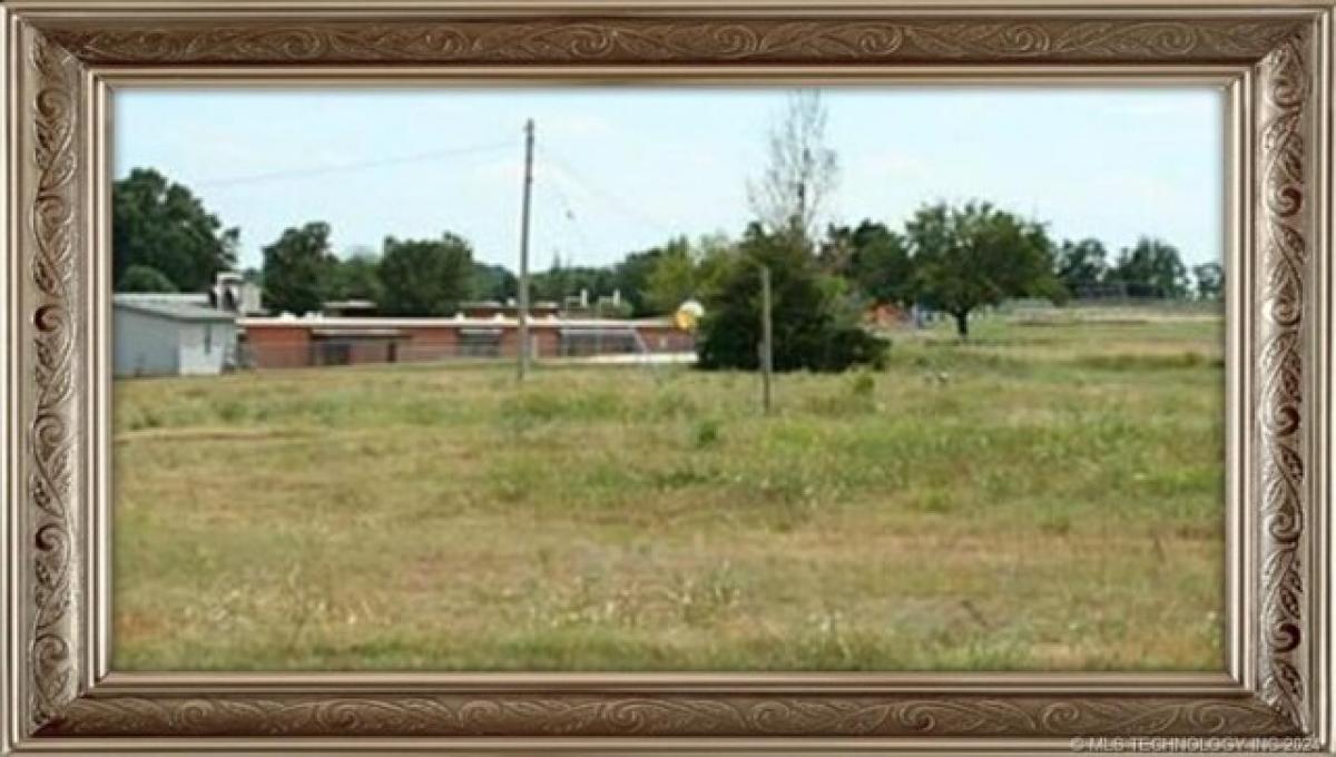 Picture of Residential Land For Sale in Bartlesville, Oklahoma, United States