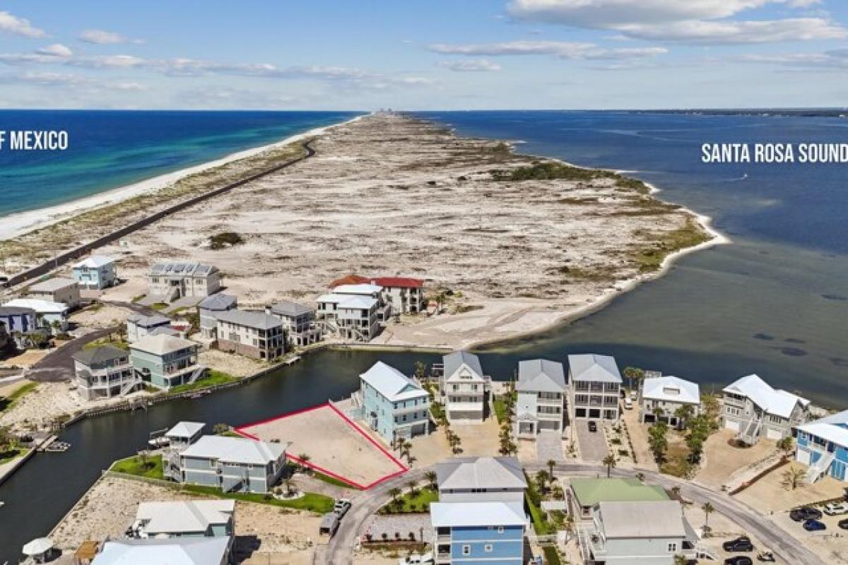 Picture of Residential Land For Sale in Navarre, Florida, United States