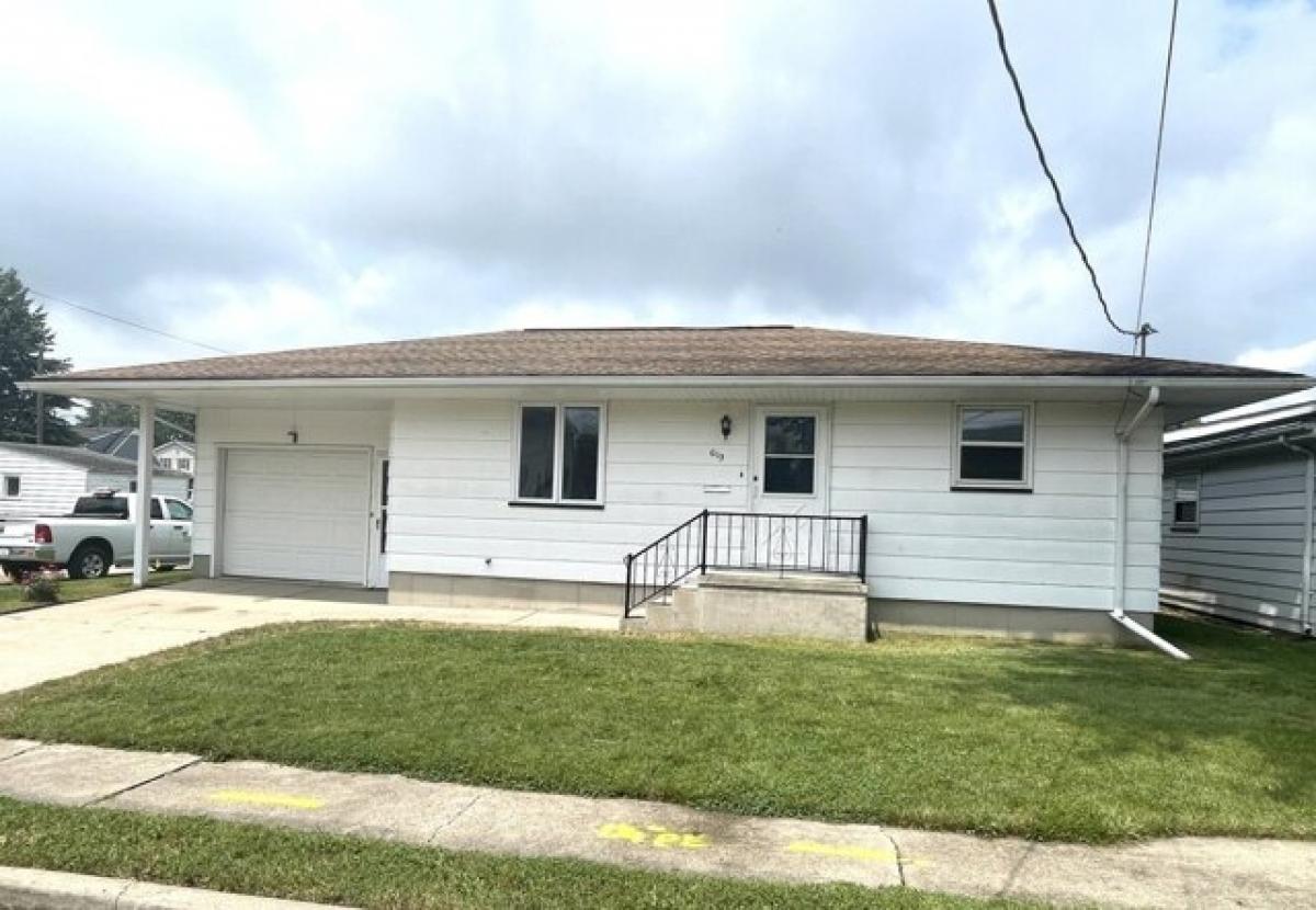 Picture of Home For Rent in Peru, Illinois, United States