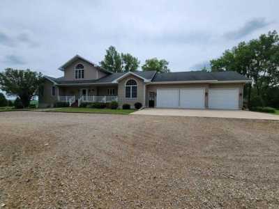 Home For Sale in Aplington, Iowa