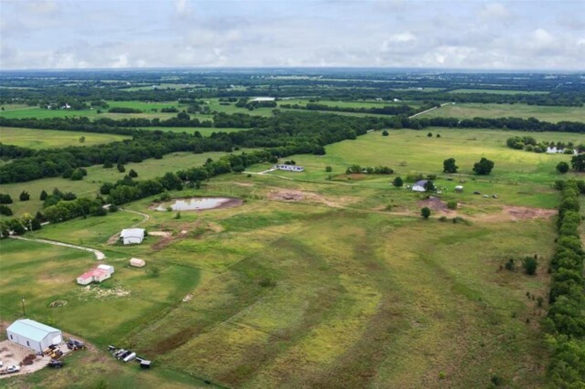 Picture of Residential Land For Sale in Lone Oak, Texas, United States