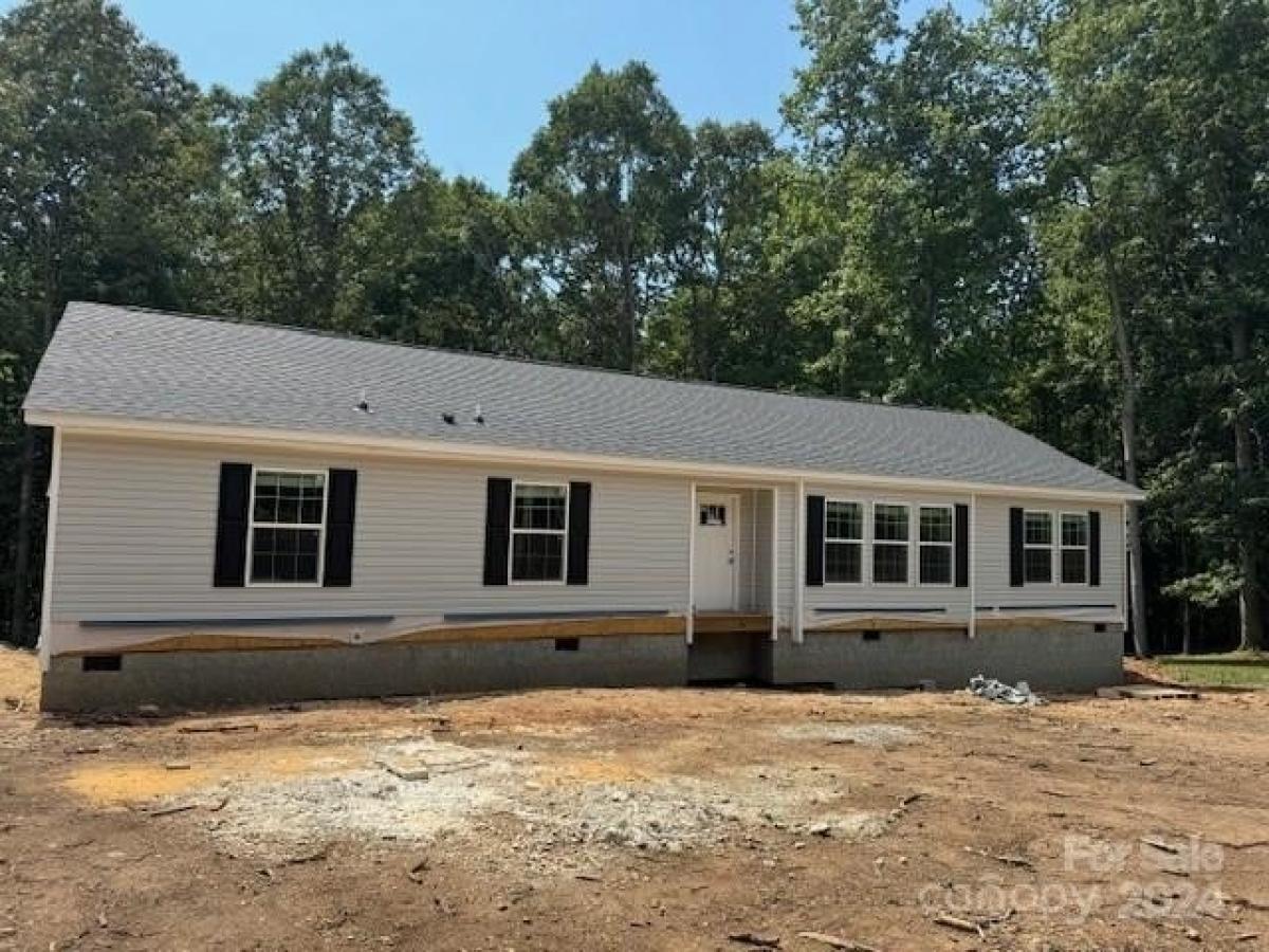 Picture of Home For Sale in Valdese, North Carolina, United States