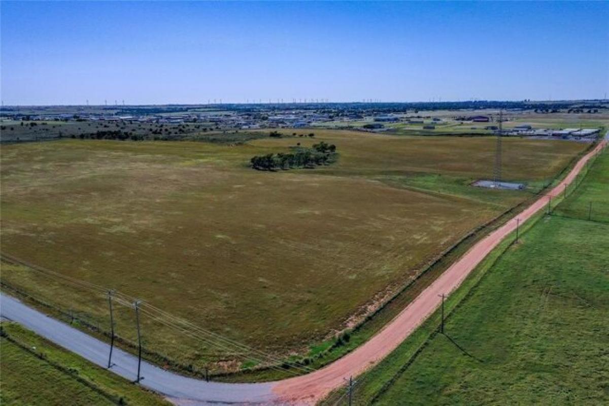 Picture of Residential Land For Sale in Weatherford, Oklahoma, United States