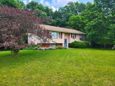 Home For Sale in Cranberry, Pennsylvania