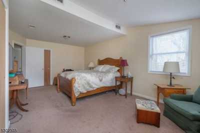 Home For Rent in Livingston, New Jersey