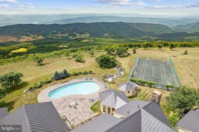 Home For Sale in Hot Springs, Virginia