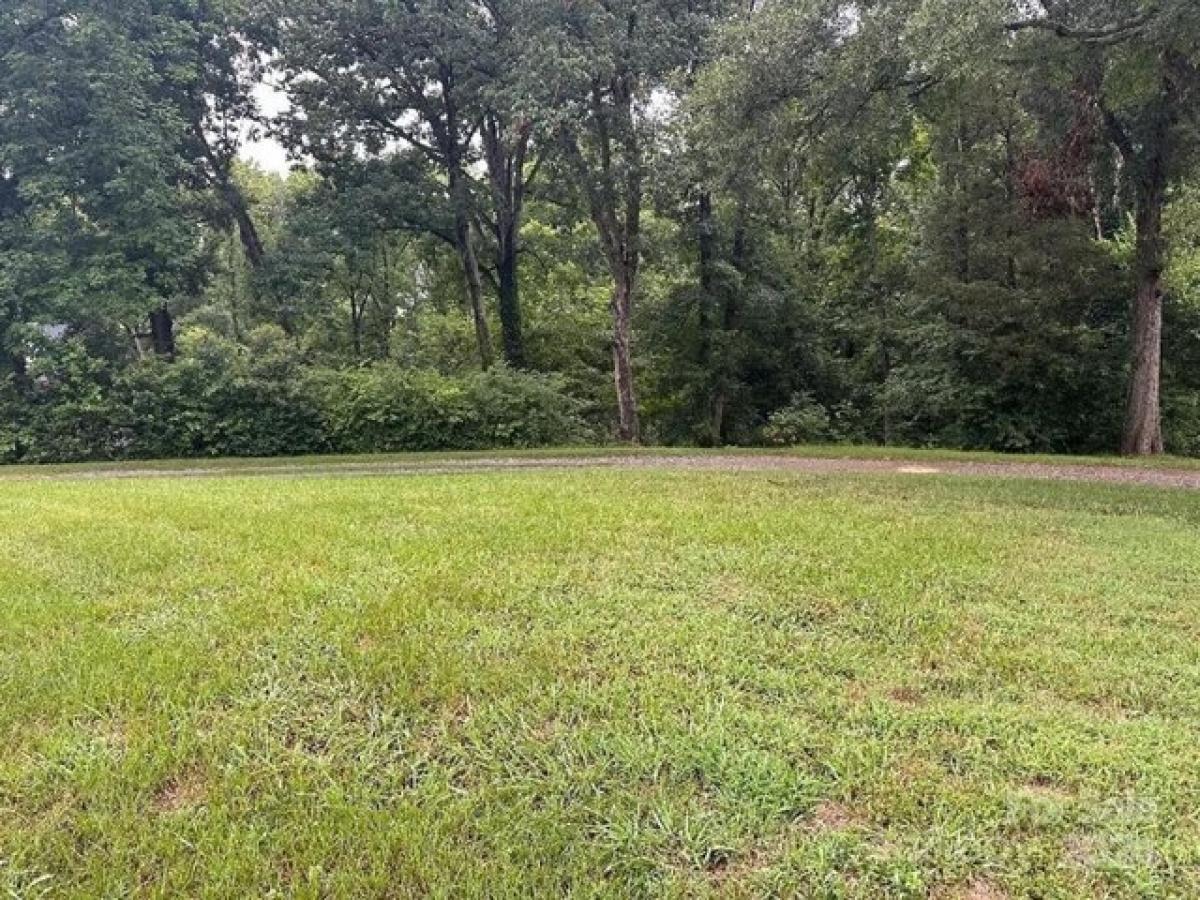 Picture of Residential Land For Sale in Charlotte, North Carolina, United States