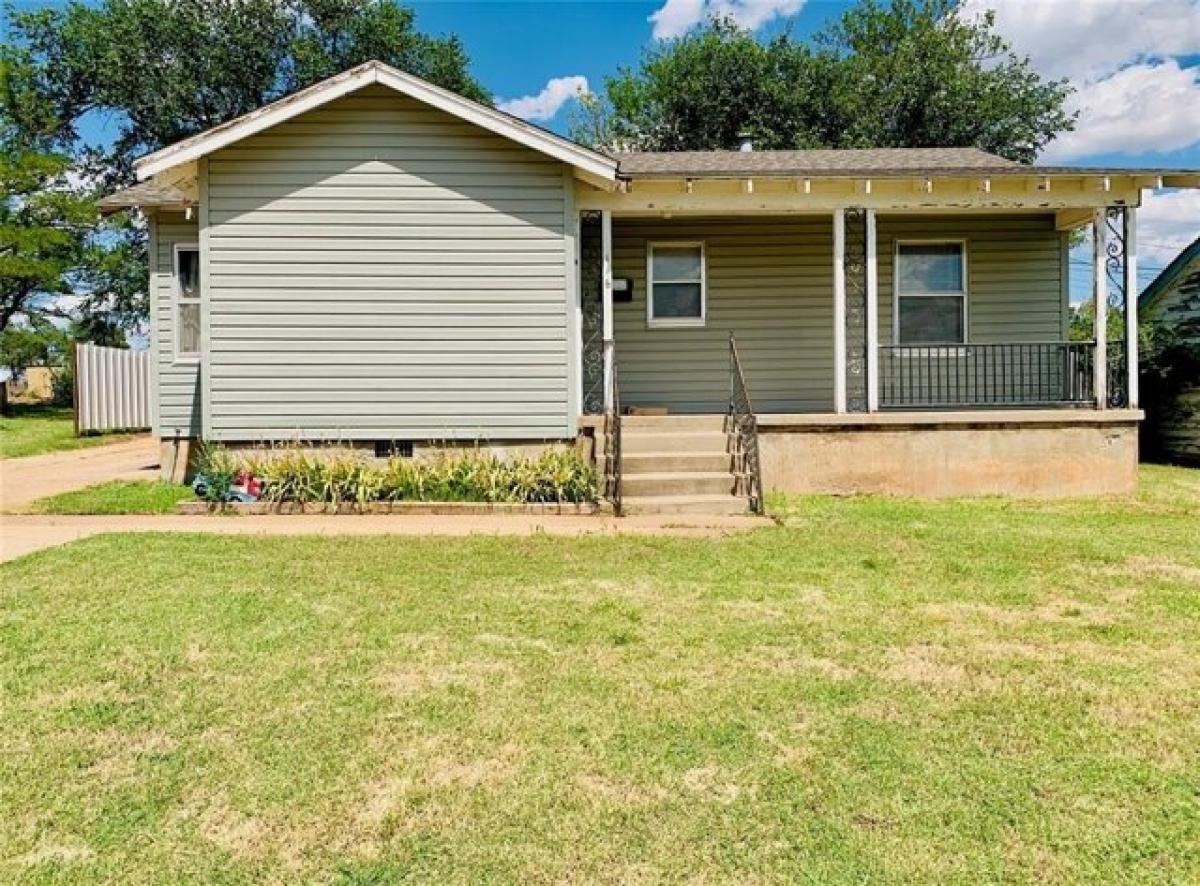 Picture of Home For Sale in Elk City, Oklahoma, United States