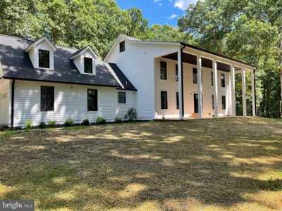 Home For Sale in Goldvein, Virginia