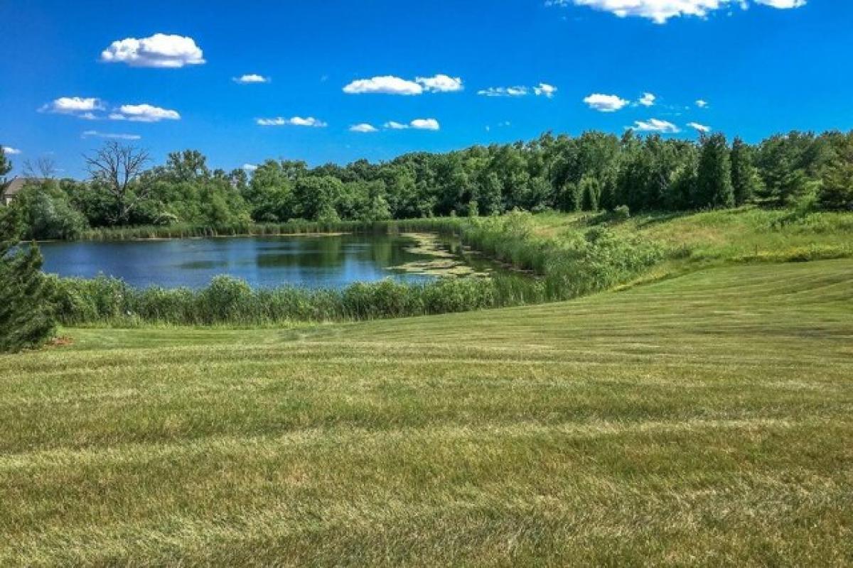 Picture of Residential Land For Sale in Franklin, Wisconsin, United States