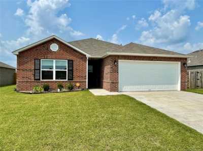 Home For Rent in Bixby, Oklahoma