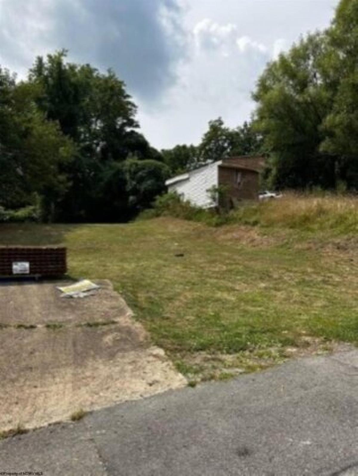 Picture of Residential Land For Sale in Clarksburg, West Virginia, United States