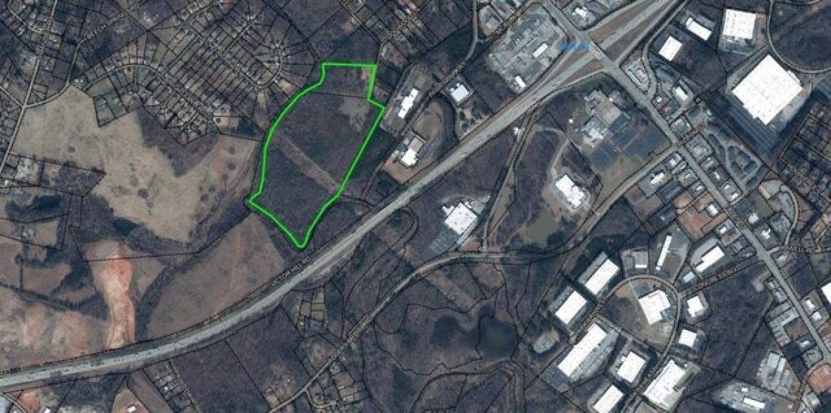 Picture of Residential Land For Sale in Duncan, South Carolina, United States