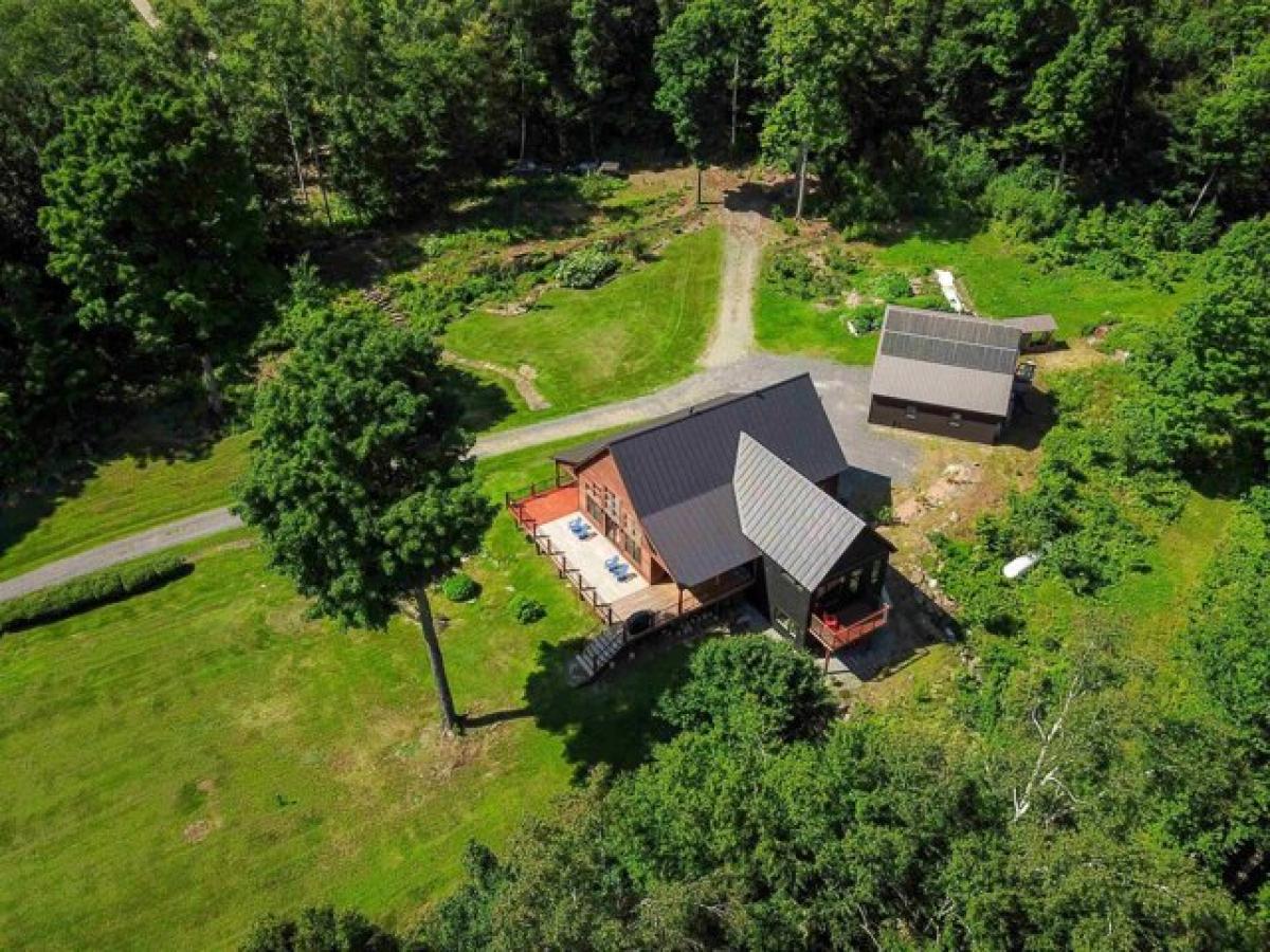 Picture of Home For Sale in Calais, Vermont, United States